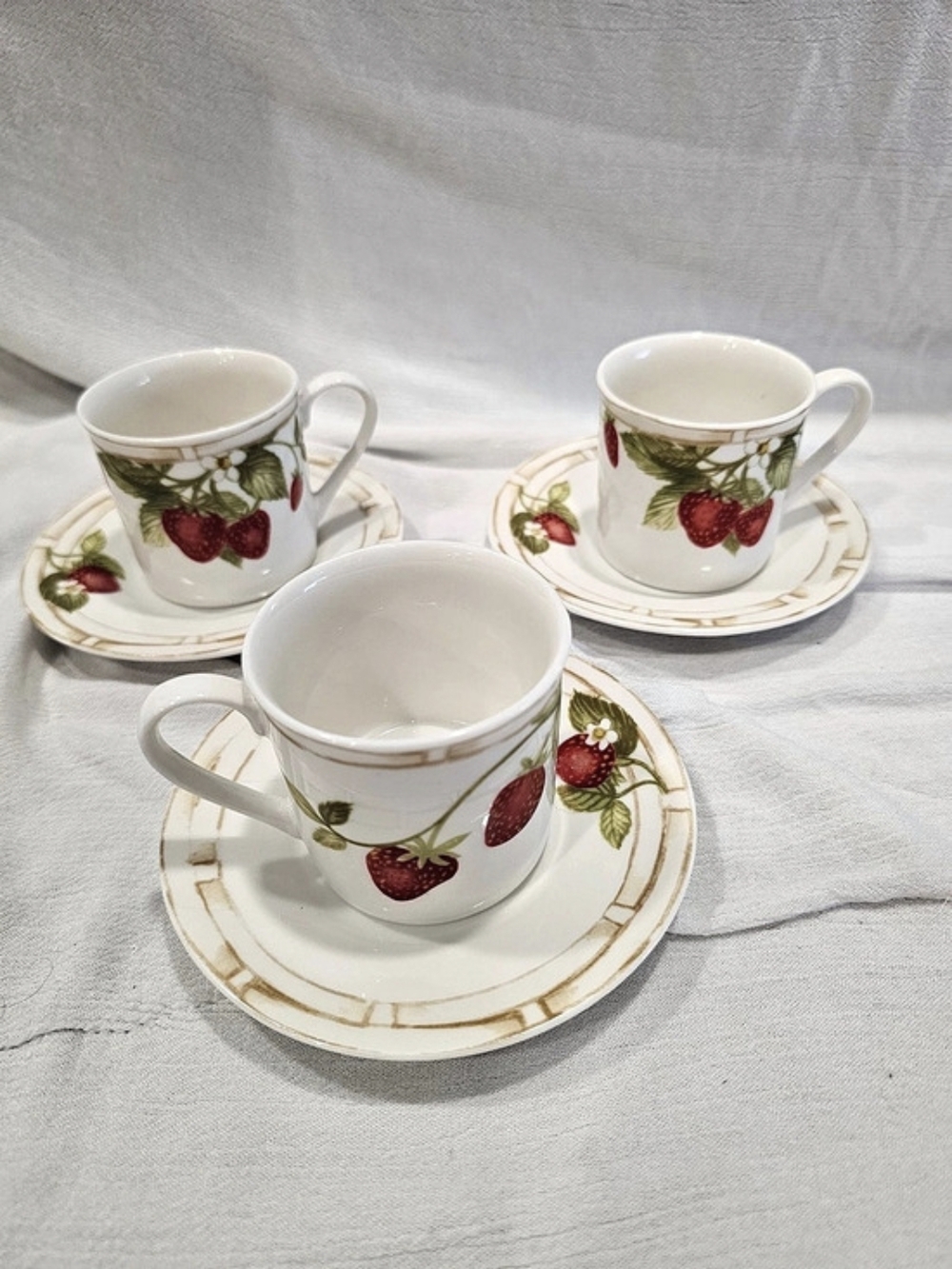 Vintage-Style Dominican Republic Strawberry Espresso / Cuban Coffee Set Of 3